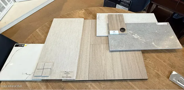 $1,070,000 | 952 East Steeple Chase Road, Hayden, ID 83835