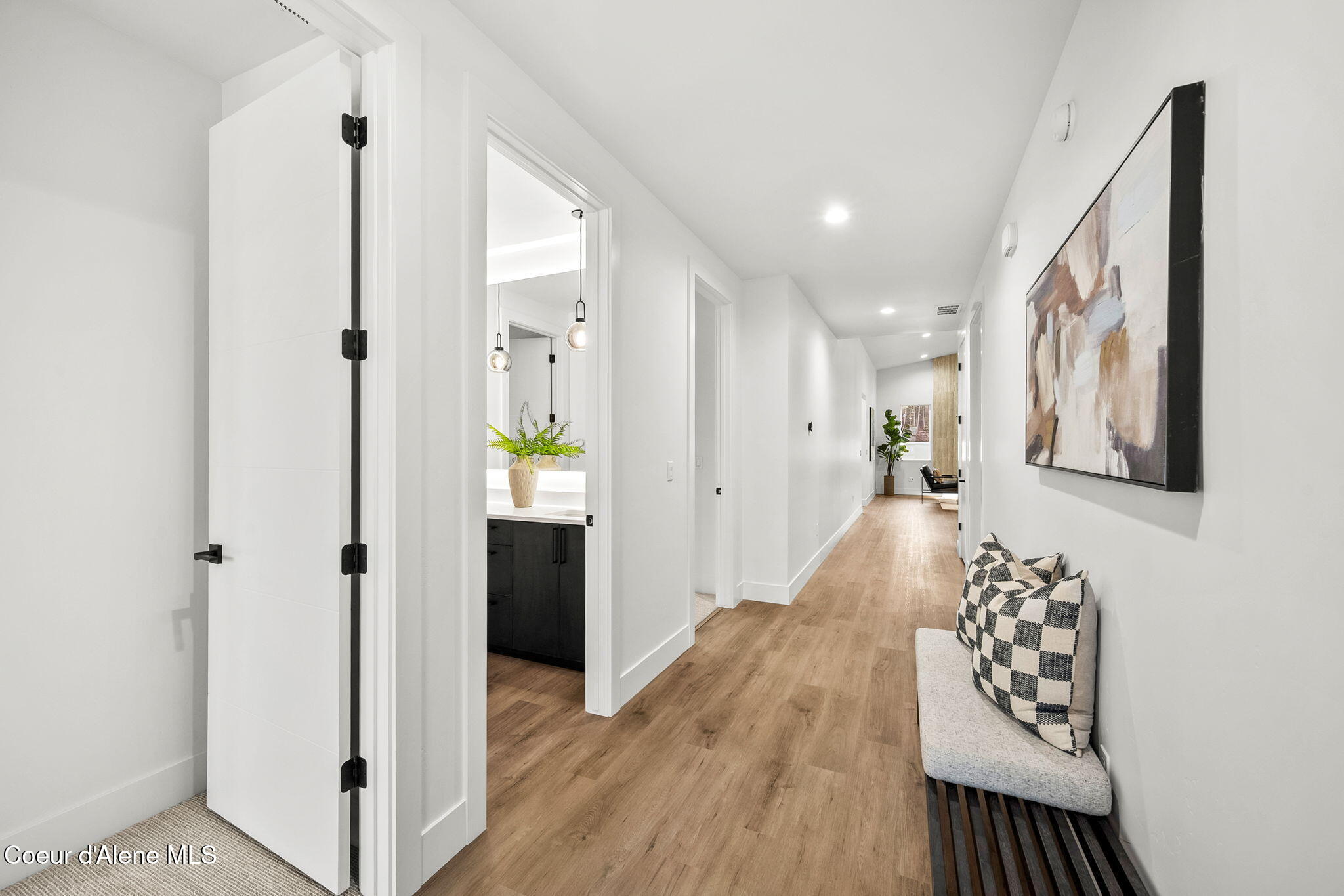 952 East Steeple Chase Road Hayden, ID 83835 - Photo 5 of 34 Entry