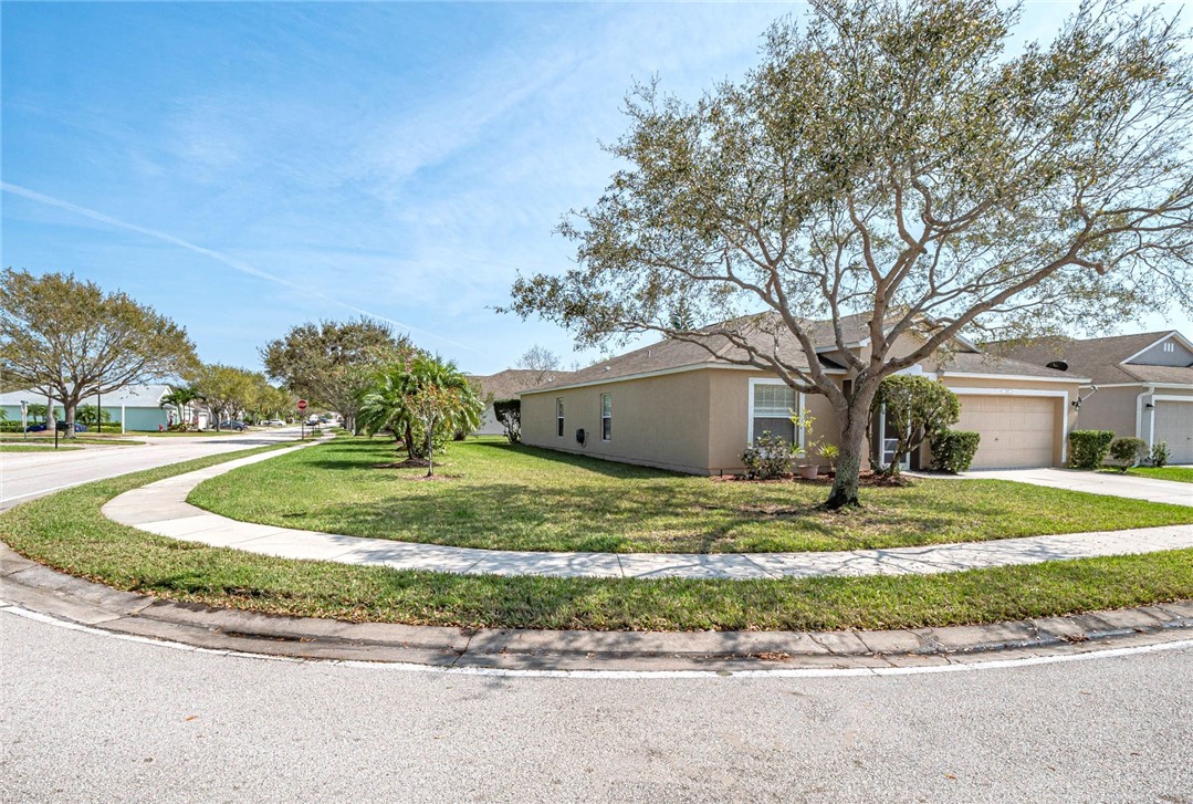 1130 West 13th Square Vero Beach, FL 32960 - Photo 2 of 32