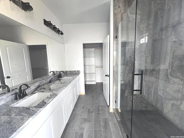 $368,900 | 123 Ranchero, Natalia, TX 78059