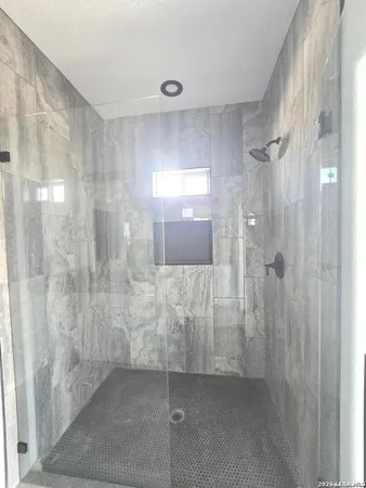 $368,900 | 123 Ranchero, Natalia, TX 78059