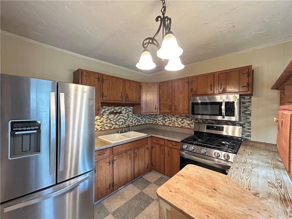 508 Woodside Road Pittsburgh, PA 15221 - Photo 8 of 29