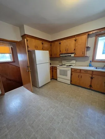 $2,800 | 551 Anthony Street, Unit 12, Fall River, MA 02721