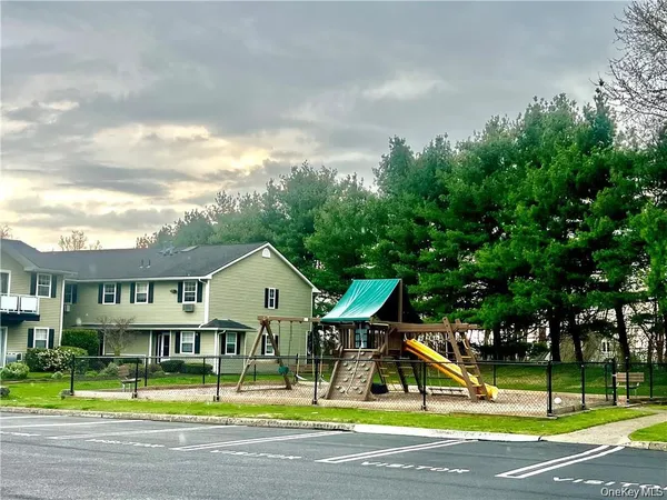 $298,000 | 100 Hillside Drive, Unit E16, Middletown, NY 10941