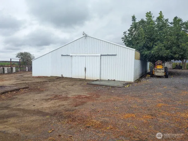 $757,500 | 12749 Dodson Road South, Royal City, WA 99357