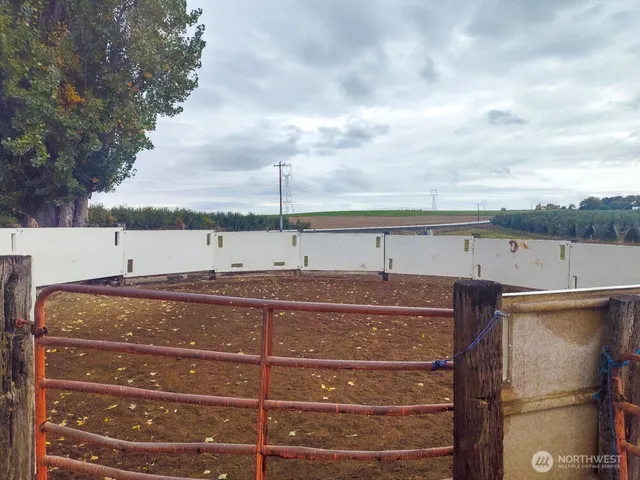 $757,500 | 12749 Dodson Road South, Royal City, WA 99357