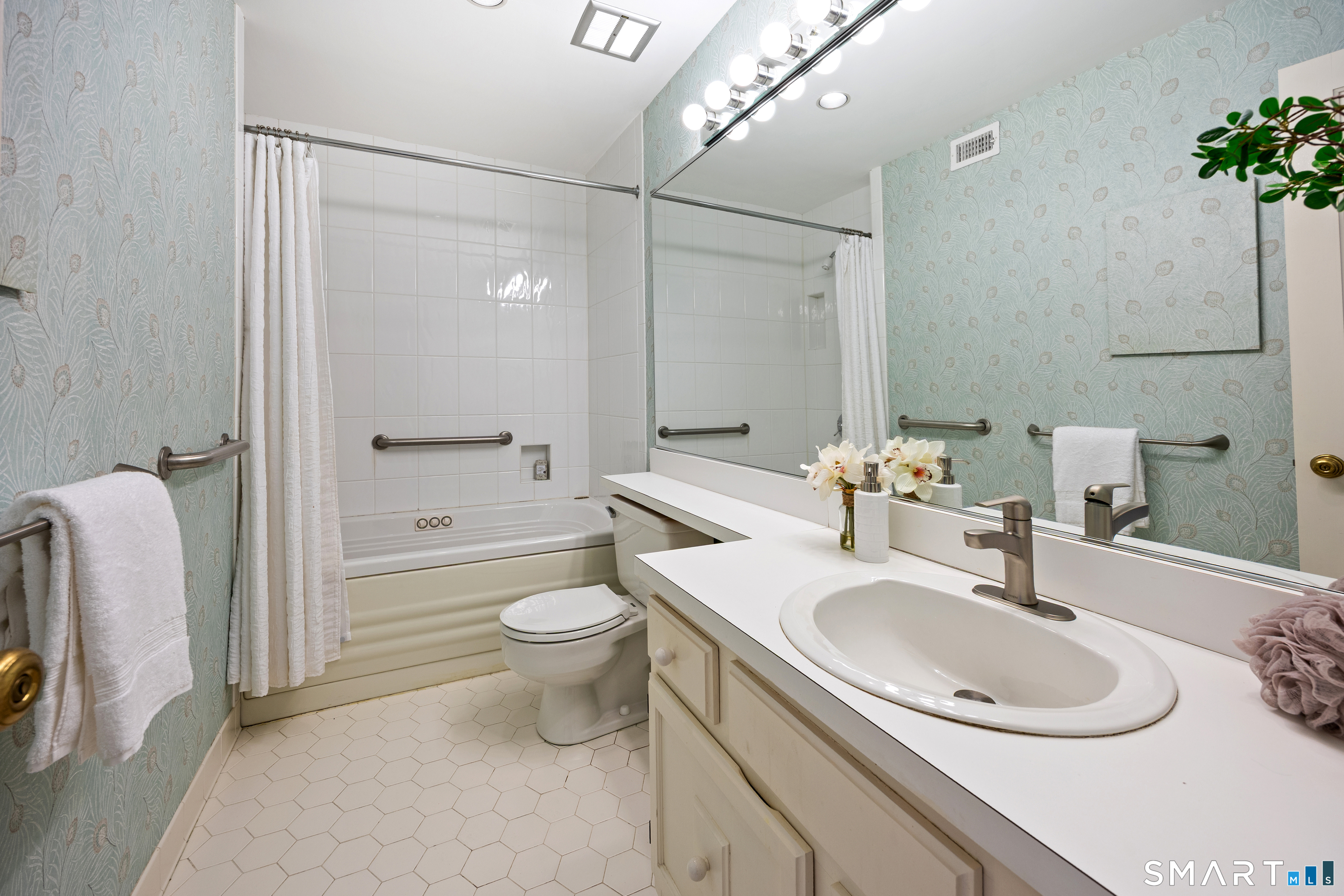 580 Mountain Road, Unit C West Hartford, CT 06117 - Photo 25 of 40