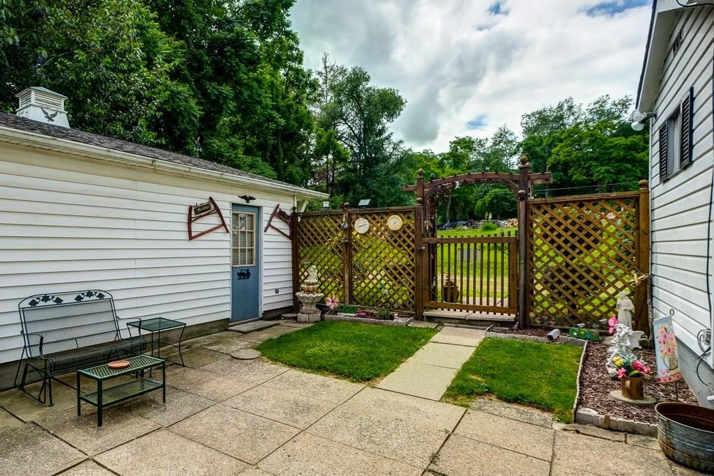 24 Simpson Street Lawrence, PA 15055 - Photo 10 of 24 Gallery Image 10