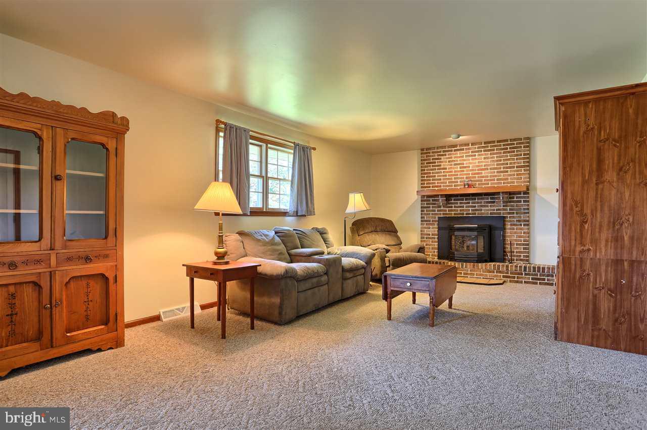102 Royal Road Palmyra, PA 17078 - Photo 2 of 25 Gallery Image 2