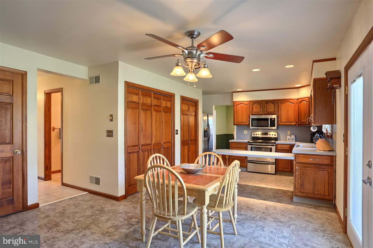 102 Royal Road Palmyra, PA 17078 - Photo 4 of 25 Gallery Image 4
