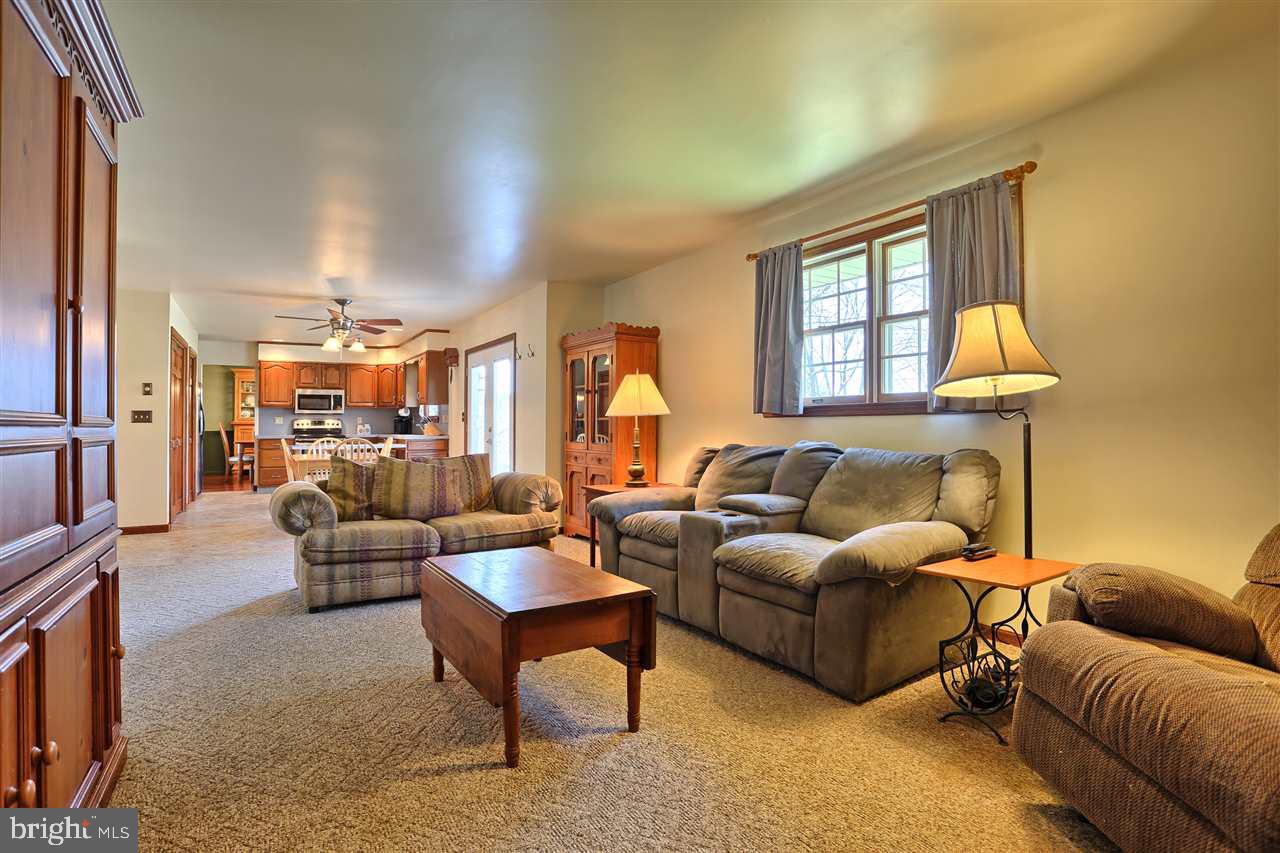 102 Royal Road Palmyra, PA 17078 - Photo 5 of 25 Gallery Image 5