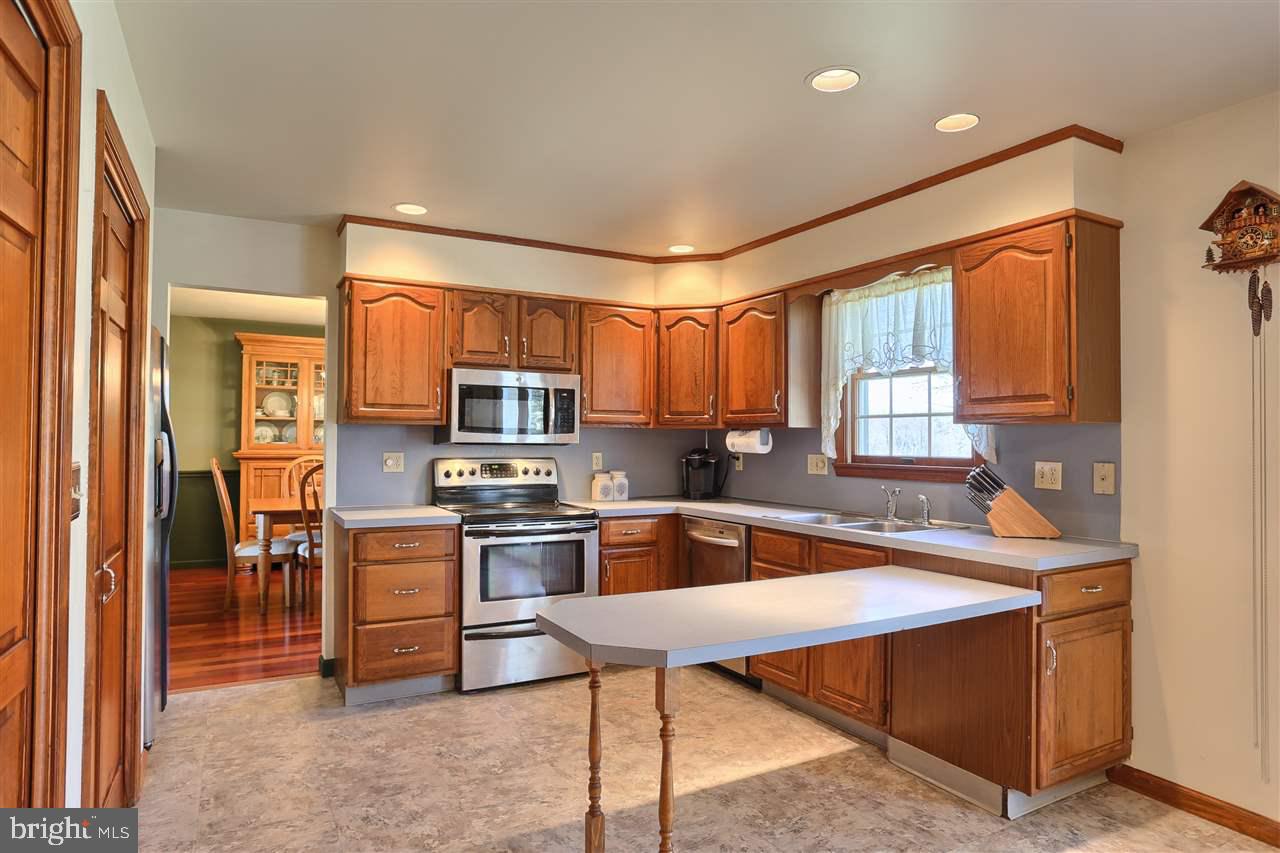 102 Royal Road Palmyra, PA 17078 - Photo 8 of 25 Gallery Image 8