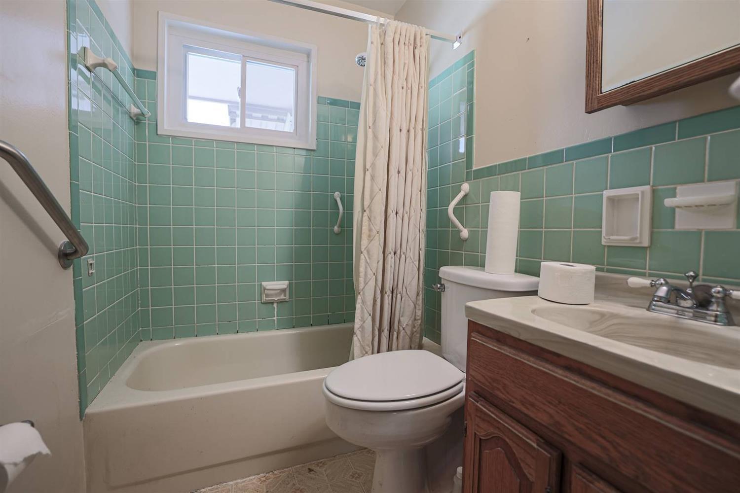 2596 Banning Road Cincinnati, OH 45239 - Photo 13 of 19 Gallery Image 13