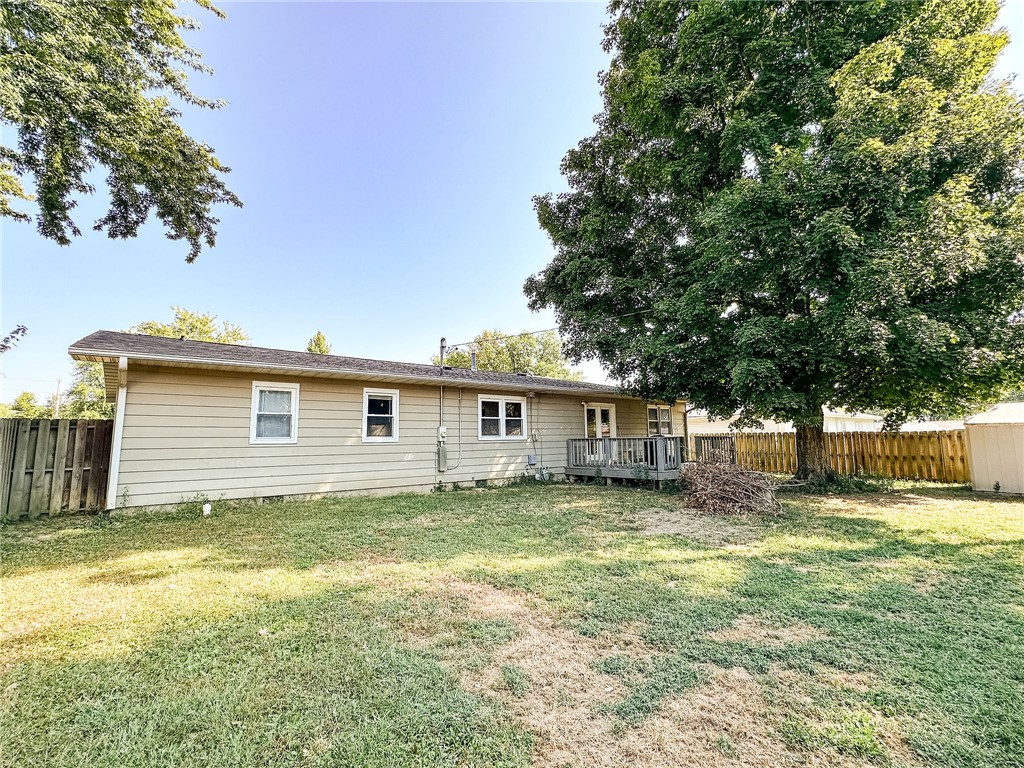 701 West Rustic Street Robinson, IL 62454 - Photo 28 of 36