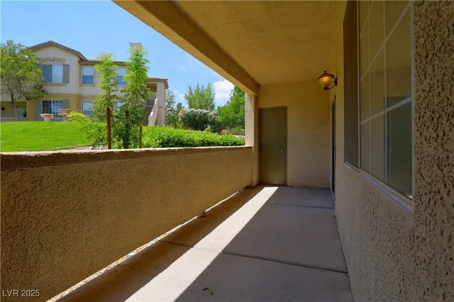 $1,695 | 10225 King Henry Avenue, Unit 104, Las Vegas, NV 89144