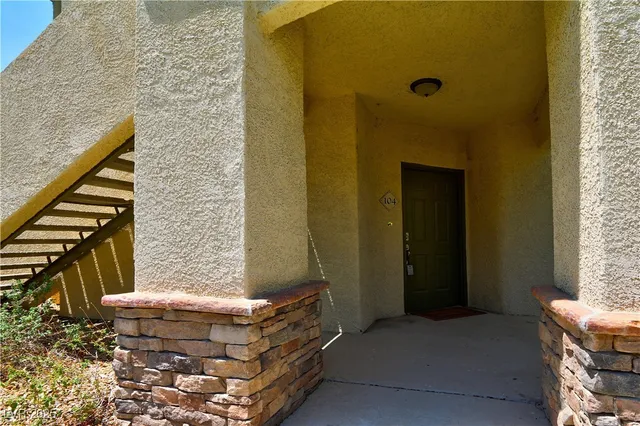 $1,695 | 10225 King Henry Avenue, Unit 104, Las Vegas, NV 89144