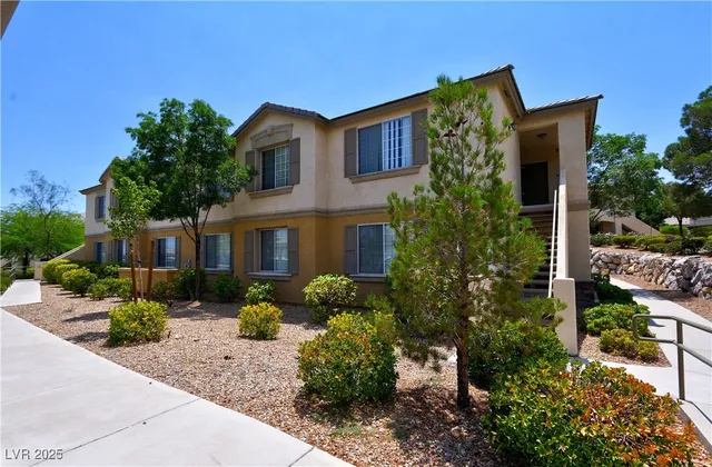 $1,695 | 10225 King Henry Avenue, Unit 104, Las Vegas, NV 89144