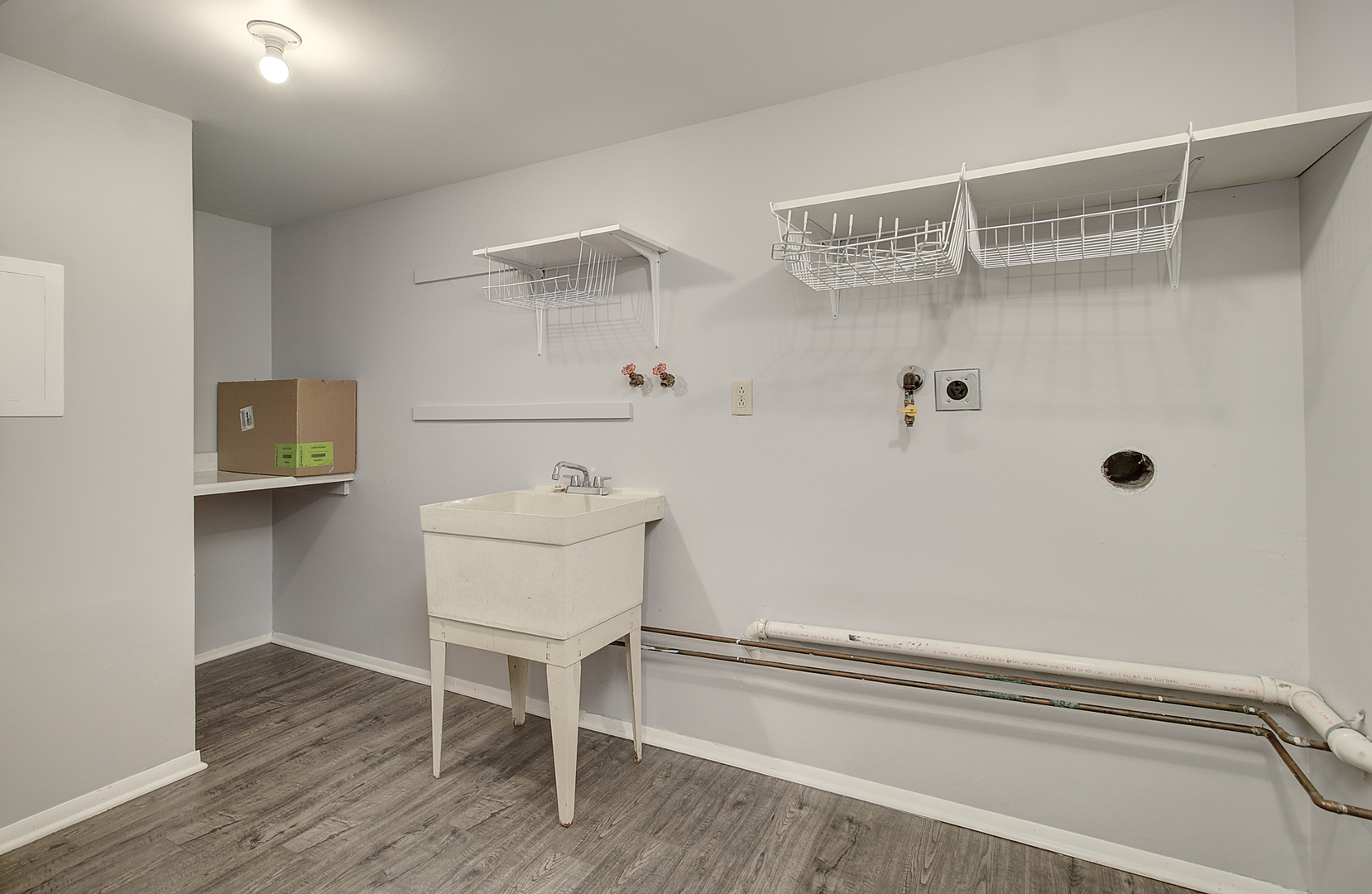 24218 West Main Street Plainfield, IL 60544 - Photo 14 of 19 a room with a table and chair