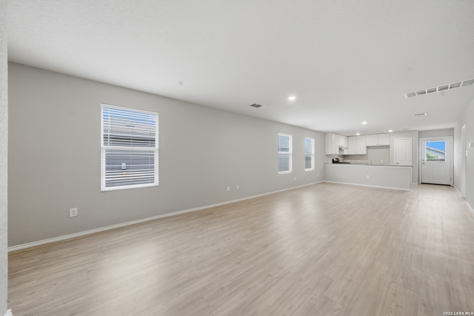 423 Ambush Ridge San Antonio, TX 78220 - Photo 6 of 19