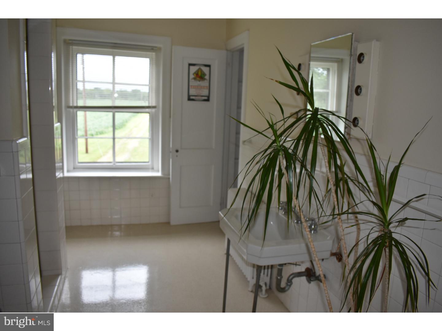 154 Quinton Hancocks Bridge Road Salem, NJ 08079 - Photo 14 of 24 Gallery Image 14