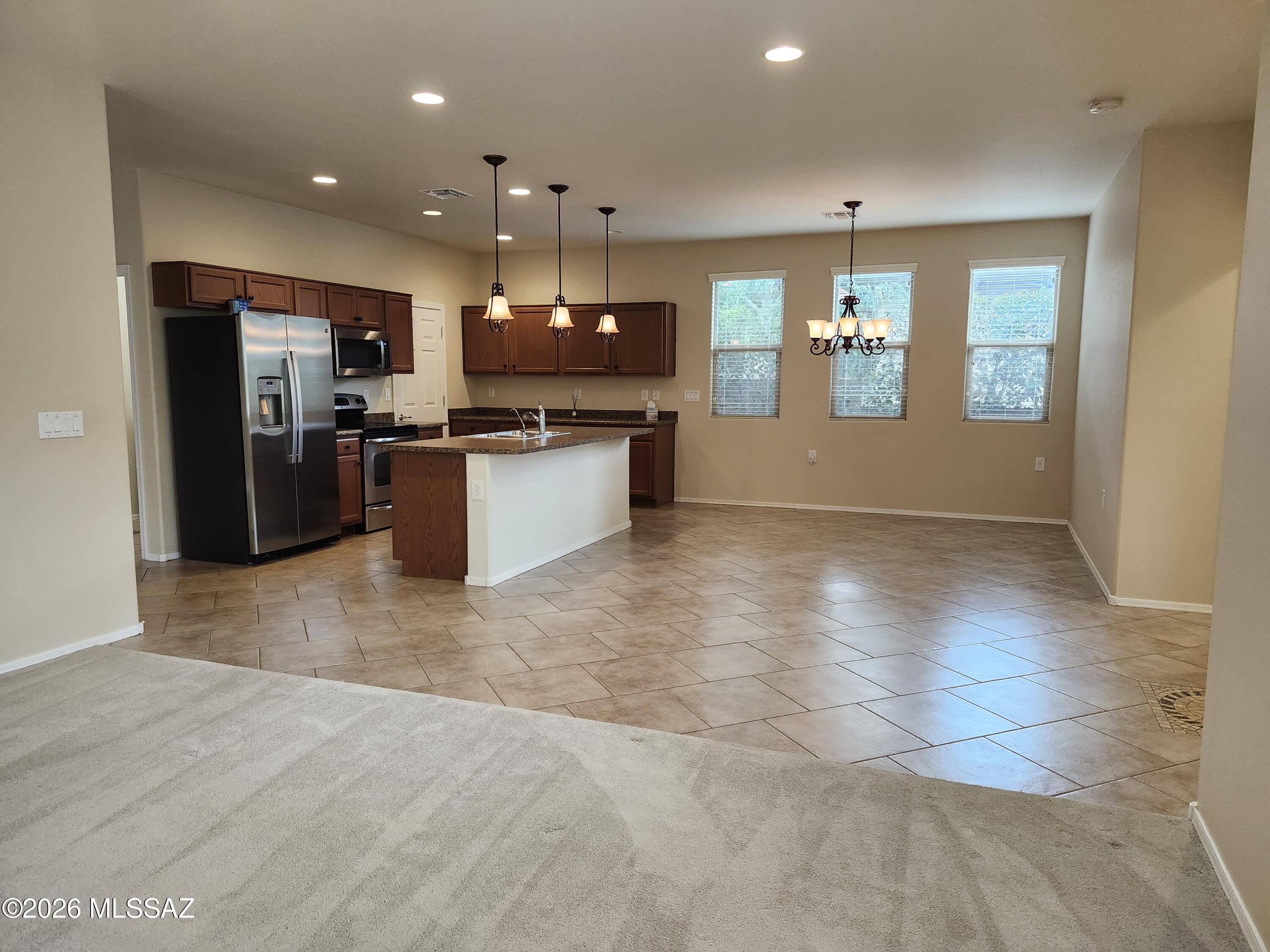 13979 East Cheavront Loop Vail, AZ 85641 - Photo 7 of 39 20260507_145956