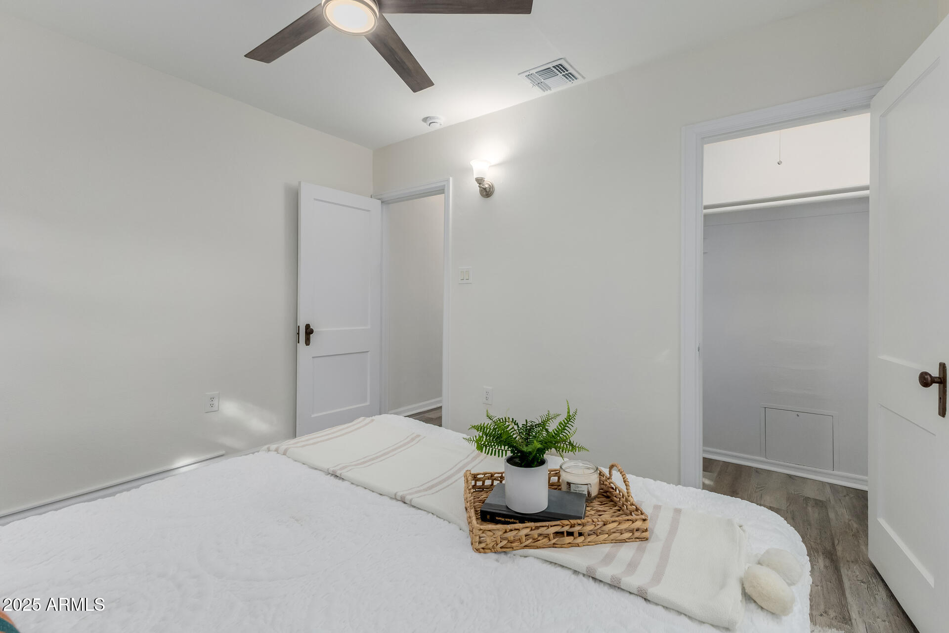 1305 East Granada Road Phoenix, AZ 85006 - Photo 15 of 35 a bath room with a sink and potted plant