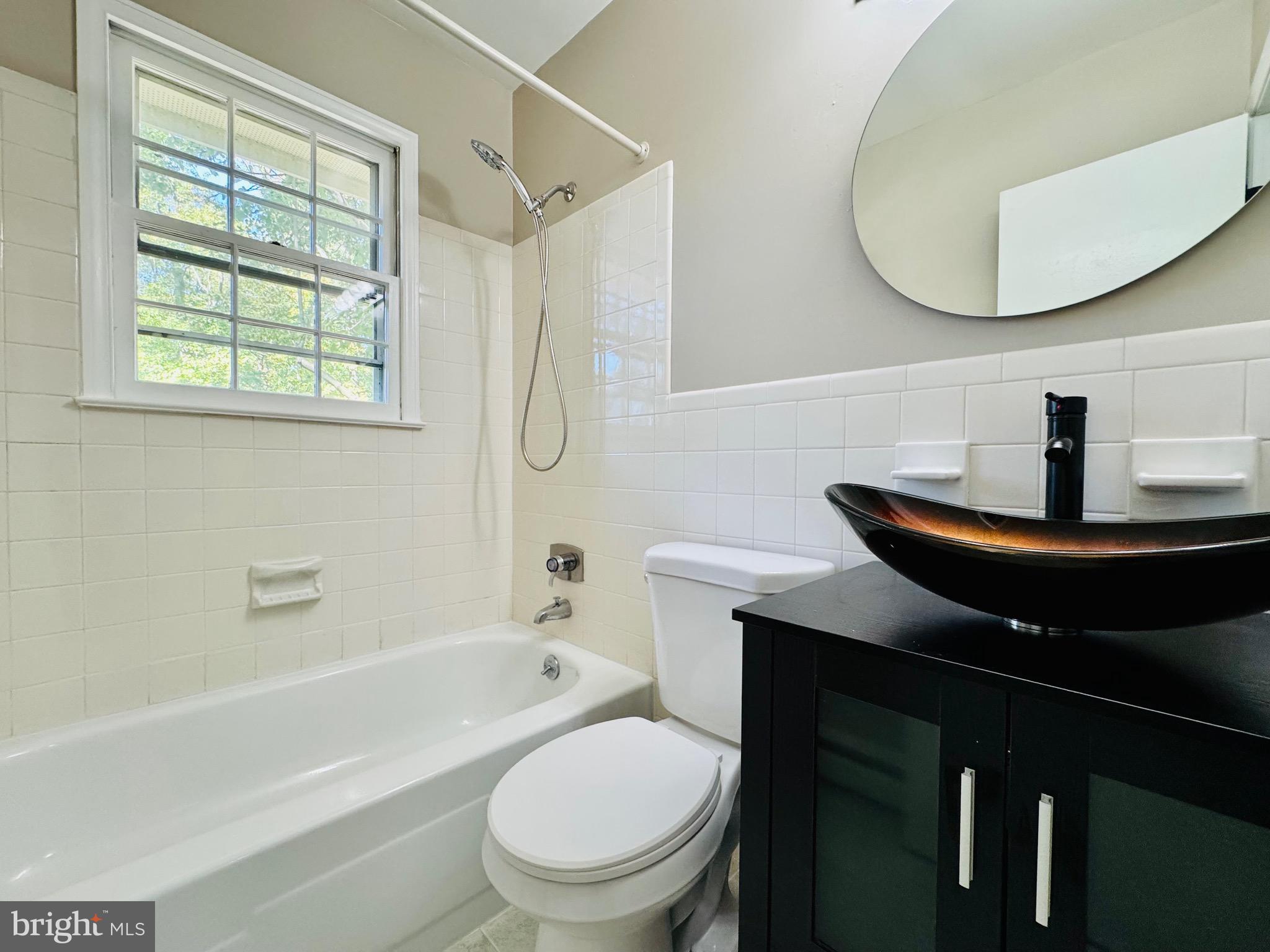 12306 Dendron Place Fort Washington, MD 20744 - Photo 37 of 48 In-Law Suite Full-Bath