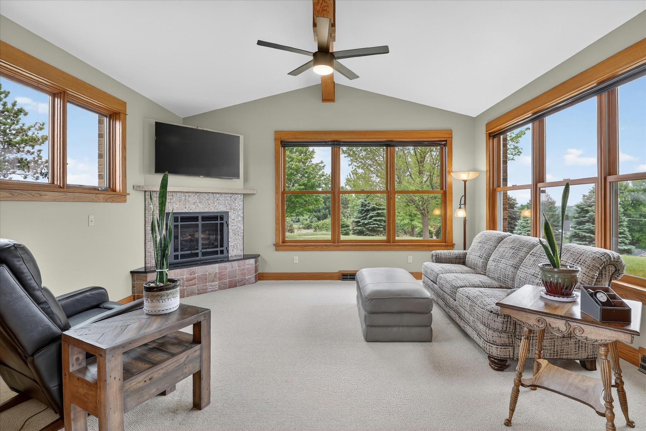 W6383 Hackbarth Road Fort Atkinson, WI 53538 - Photo 16 of 54