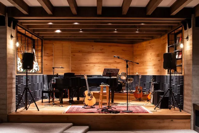 $8,000,000 | 22 Dellwood Avenue, Dellwood, MN 55110