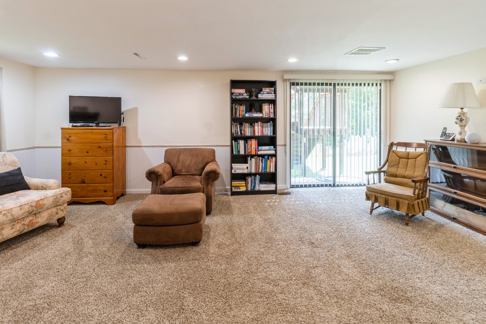 295 South Walnut Street South Elgin, IL 60177 - Photo 14 of 34