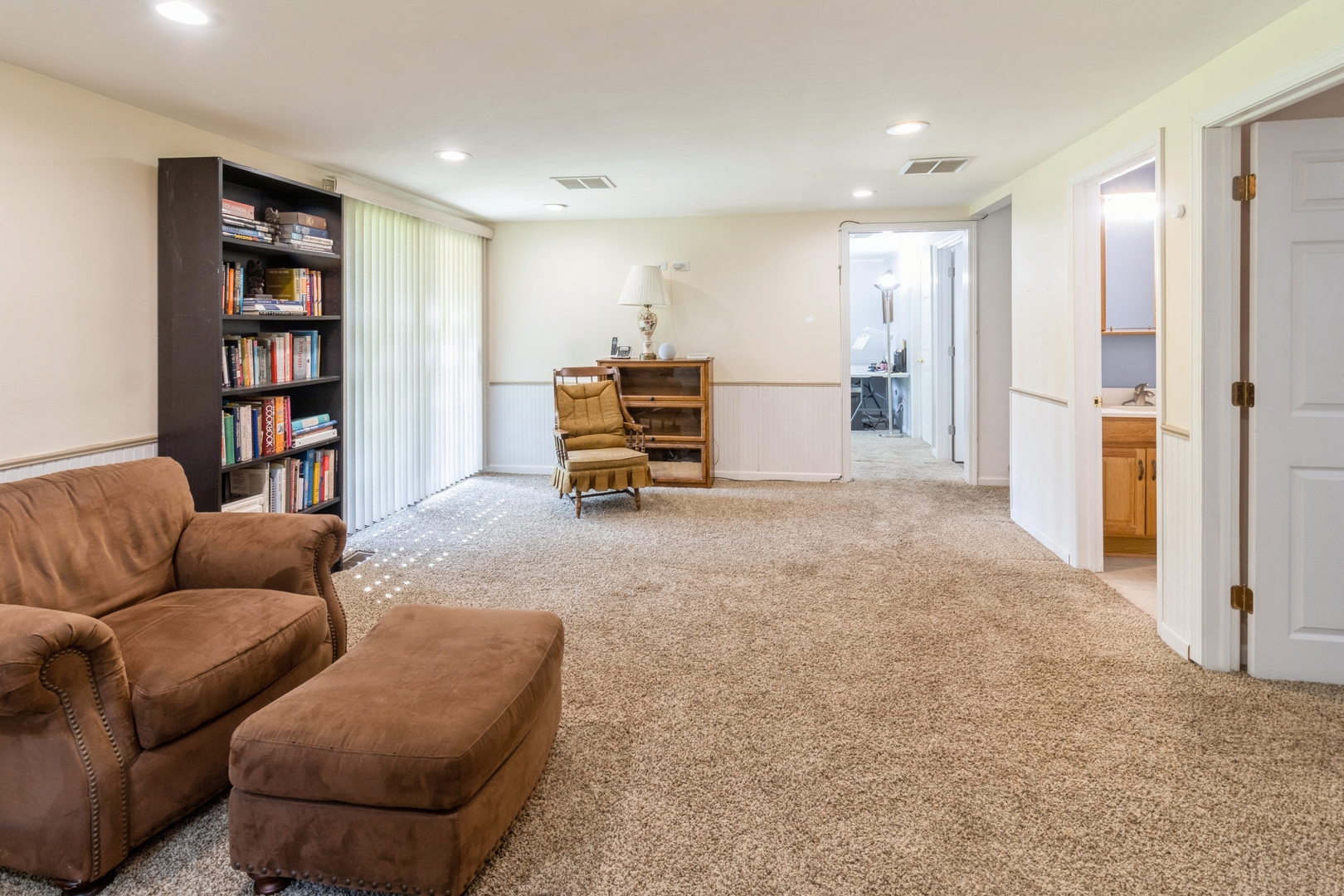 295 South Walnut Street South Elgin, IL 60177 - Photo 16 of 34