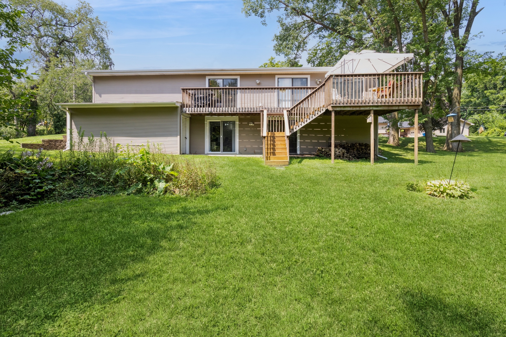 295 South Walnut Street South Elgin, IL 60177 - Photo 27 of 34