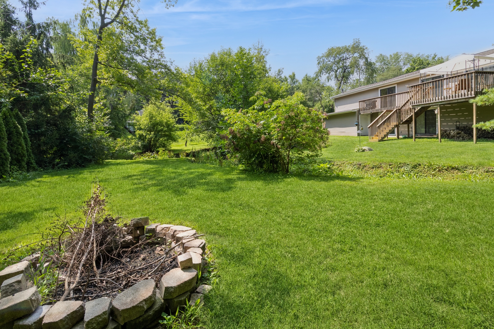 295 South Walnut Street South Elgin, IL 60177 - Photo 30 of 34