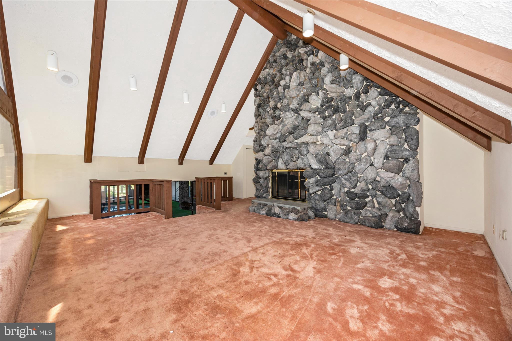 18810 Wasche Road Dickerson, MD 20842 - Photo 28 of 68 Upper Family Room