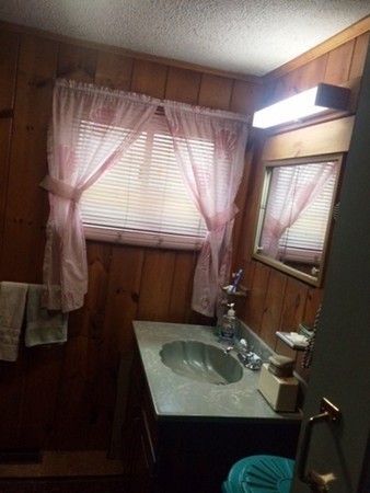 31 Brooks Road Winchendon, MA 01475 - Photo 7 of 8 Gallery Image 7