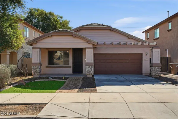 a front view of house with yard