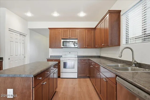 $3,000 | 21537 East Estrella Road, Queen Creek, AZ 85142