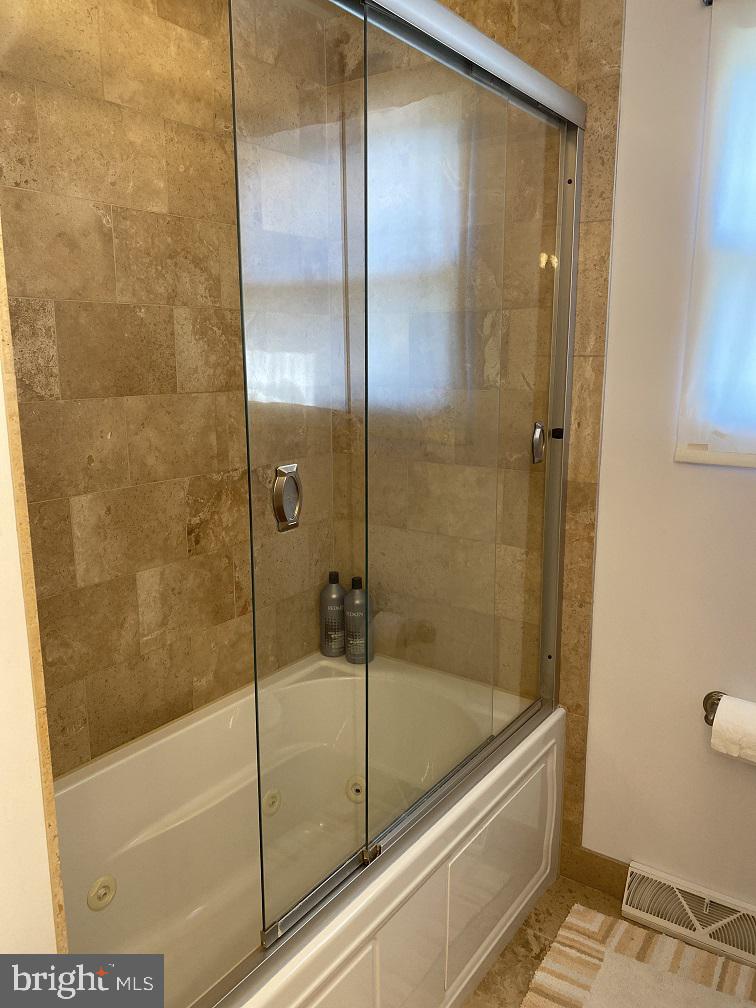 305 Surrey Road Cherry Hill, NJ 08002 - Photo 12 of 13 Gallery Image 12