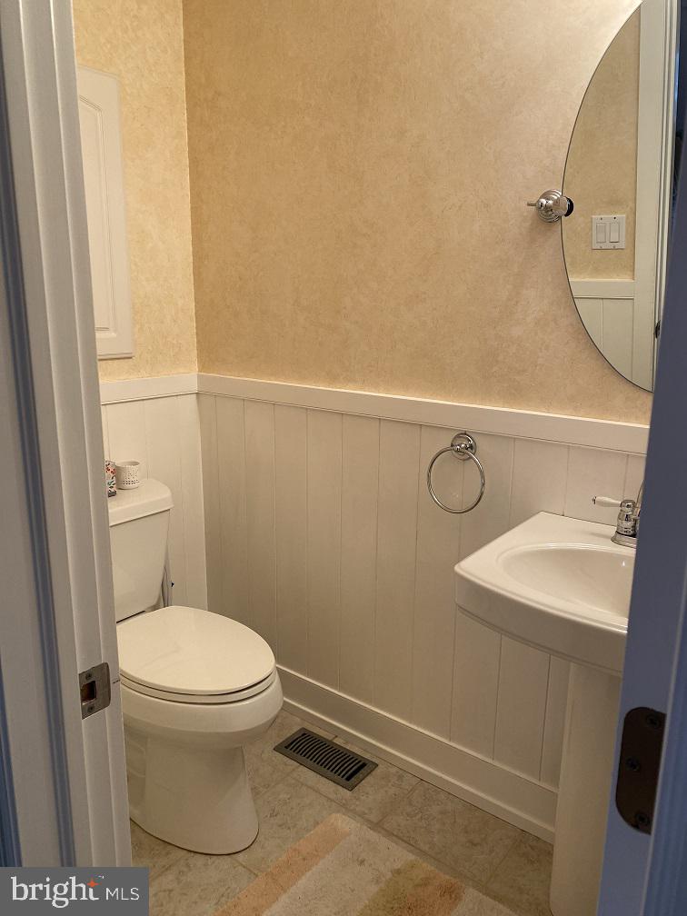 305 Surrey Road Cherry Hill, NJ 08002 - Photo 8 of 13 Gallery Image 8