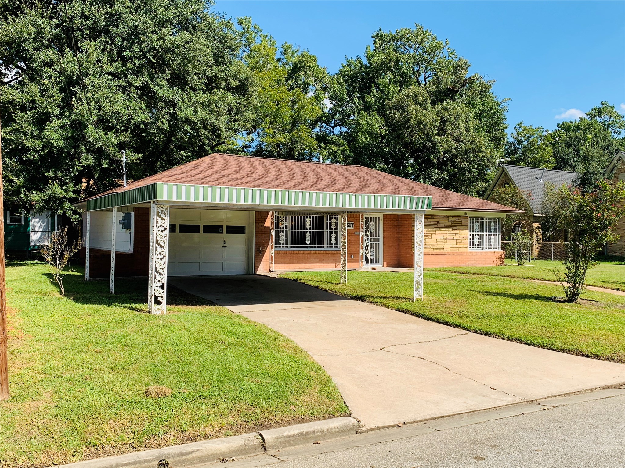 617 Graceland Street Houston, TX 77009 - Photo 3 of 19