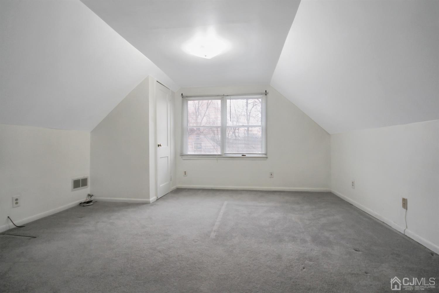 8 Preston Road East Brunswick, NJ 08816 - Photo 13 of 18 Gallery Image 13