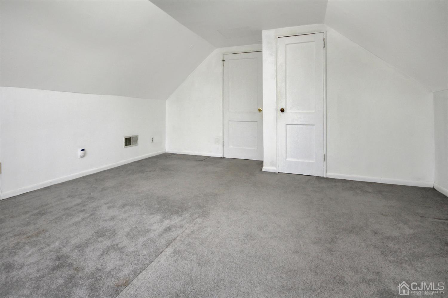8 Preston Road East Brunswick, NJ 08816 - Photo 14 of 18 Gallery Image 14