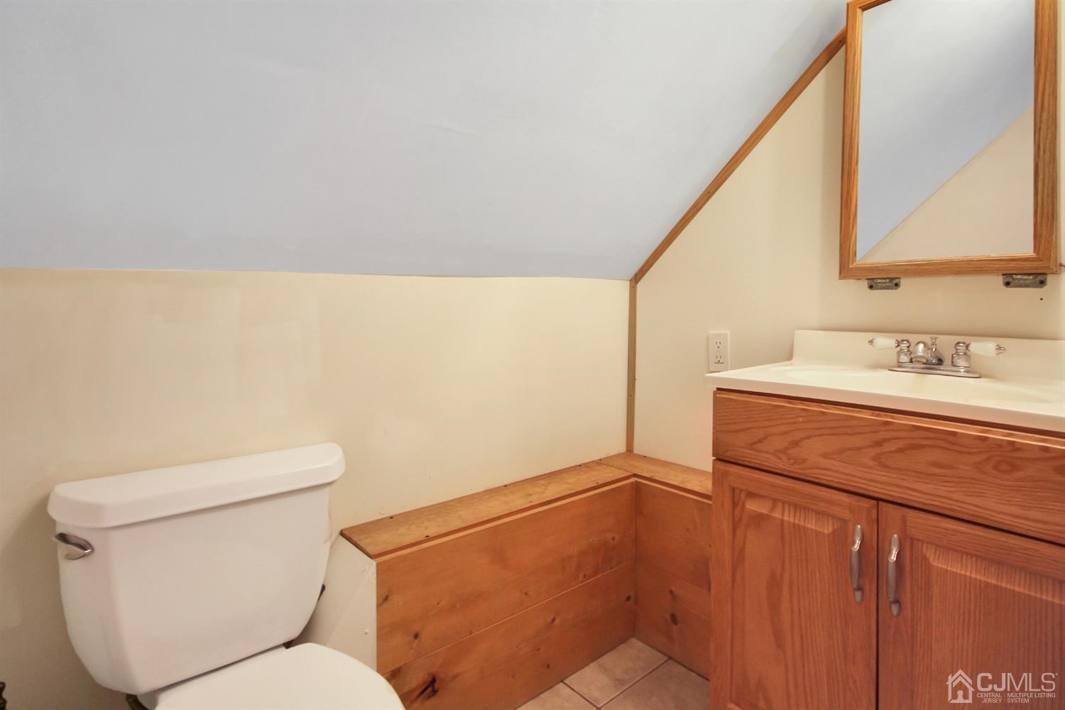 8 Preston Road East Brunswick, NJ 08816 - Photo 15 of 18 Gallery Image 15