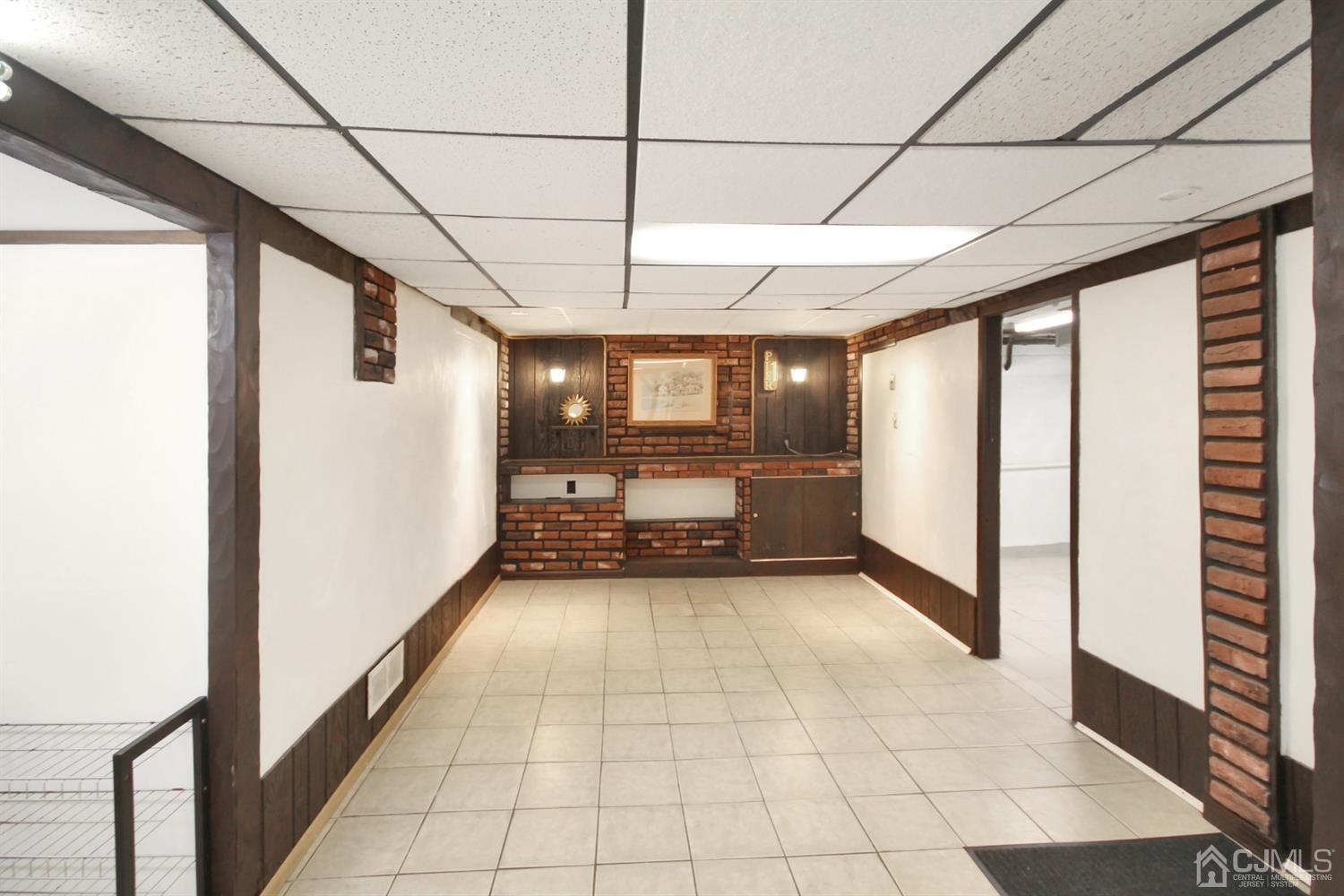 8 Preston Road East Brunswick, NJ 08816 - Photo 17 of 18 Gallery Image 17