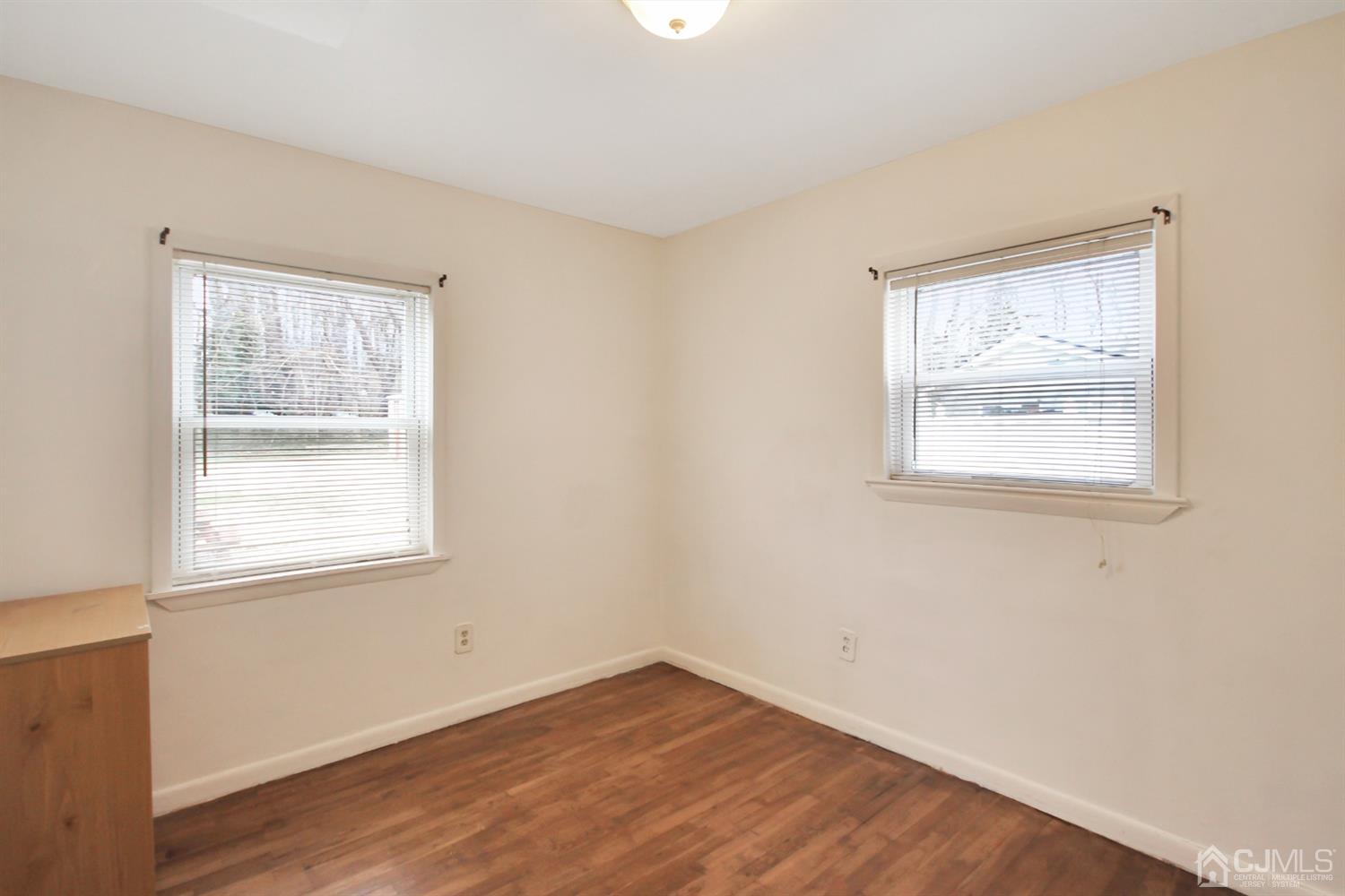 8 Preston Road East Brunswick, NJ 08816 - Photo 7 of 18 Gallery Image 7