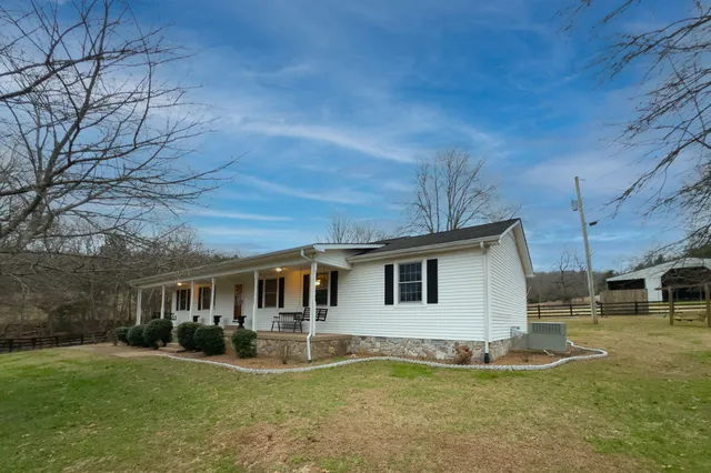 $650,000 | 6680 Walker Creek Road, Alexandria, TN 37012