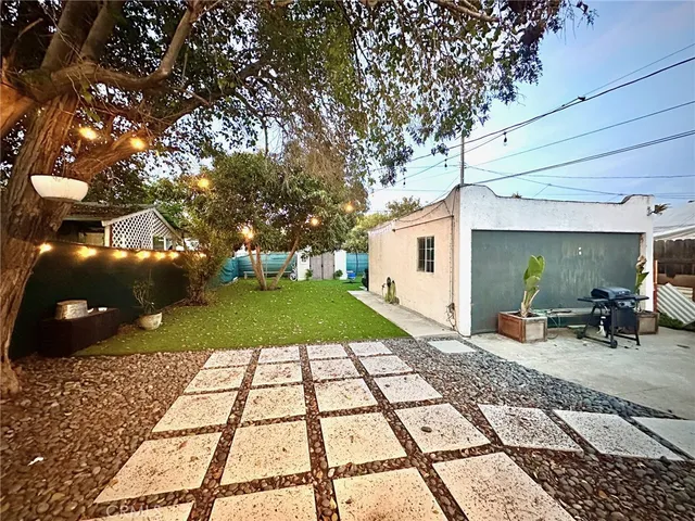$569,000 | 807 East 106th Street, Los Angeles, CA 90002