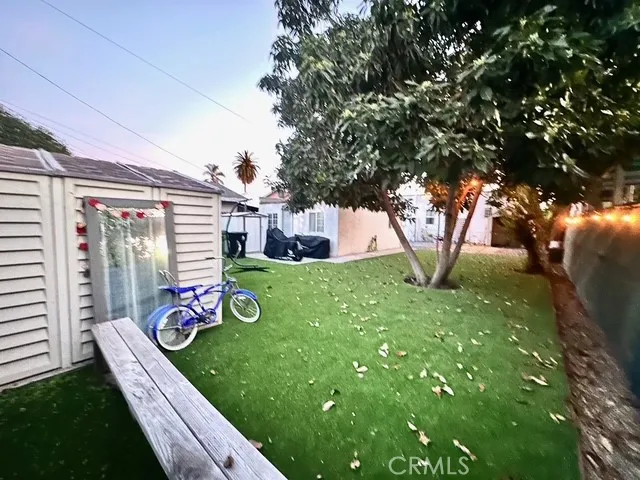 $569,000 | 807 East 106th Street, Los Angeles, CA 90002