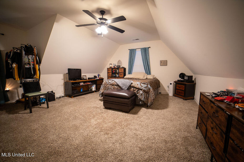 634 Beckett Cove Hernando, MS 38632 - Photo 14 of 20 Spacious Bonus Room