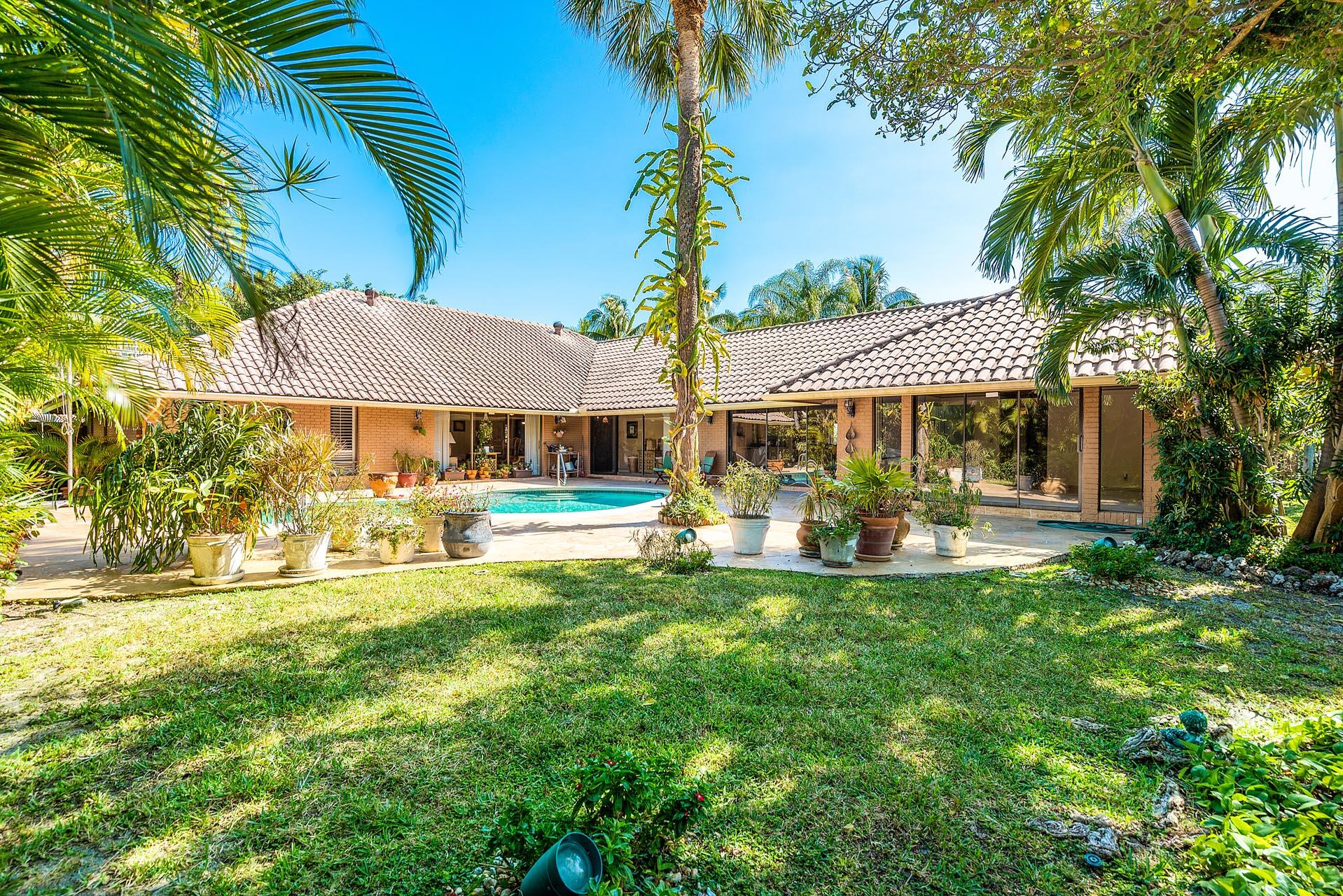 1901 Cocoanut Road Boca Raton, FL 33432 - Photo 3 of 9 1901_Cocoanut_Road_04